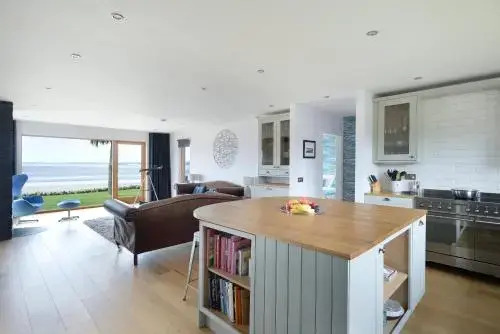 Airds Bay Luxury Beach House