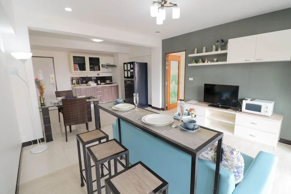 Baan Sabai Rama IV Apartment