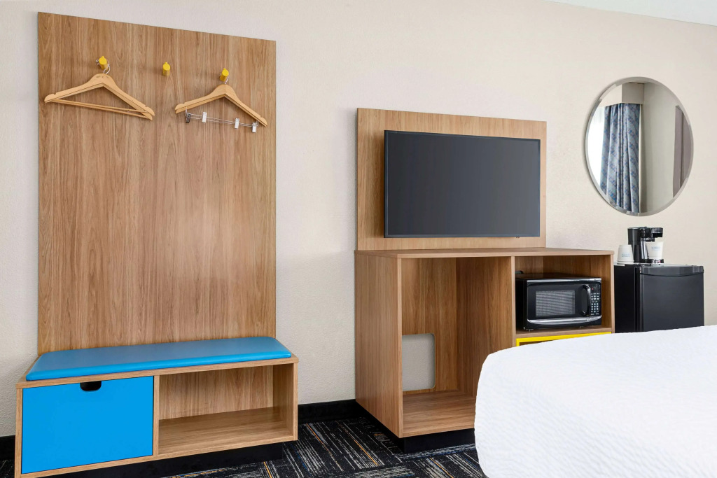Days Inn by Wyndham Paris