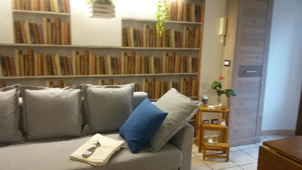 Lory's home near Rome