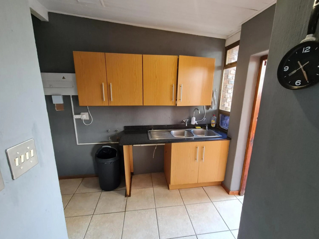 Mia Hills guest house