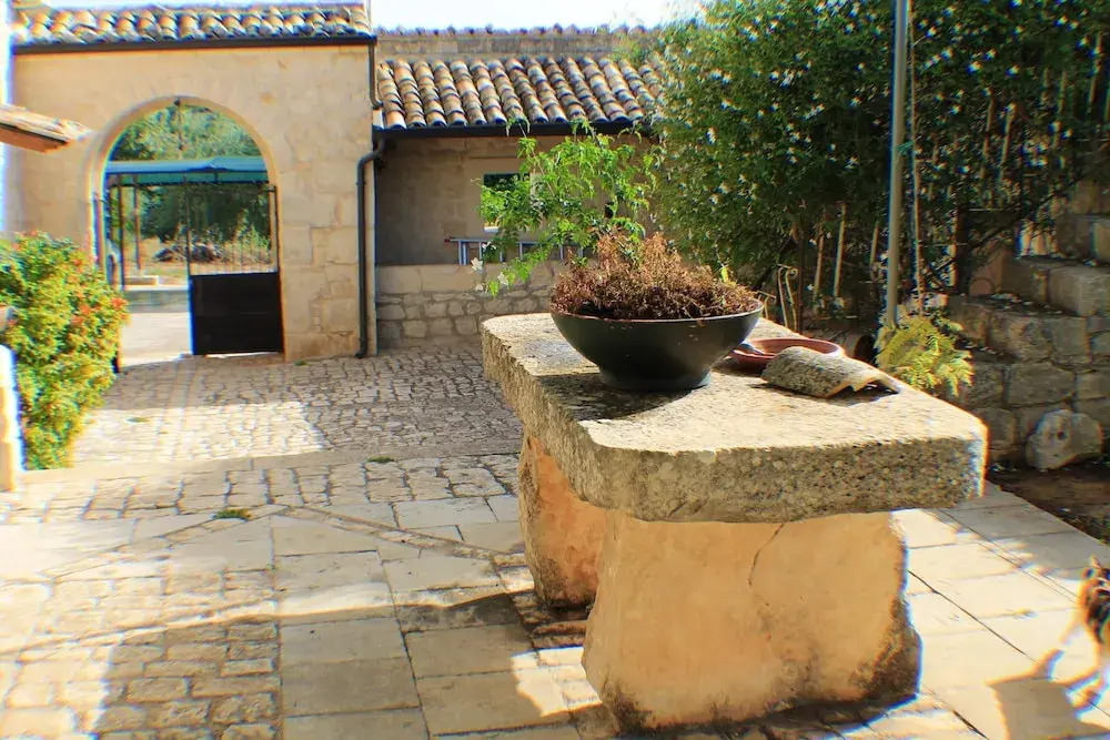 Apartment With 2 Bedrooms in Modica, With Shared Pool, Furnished Garden and Wifi - 30 km From the Beach