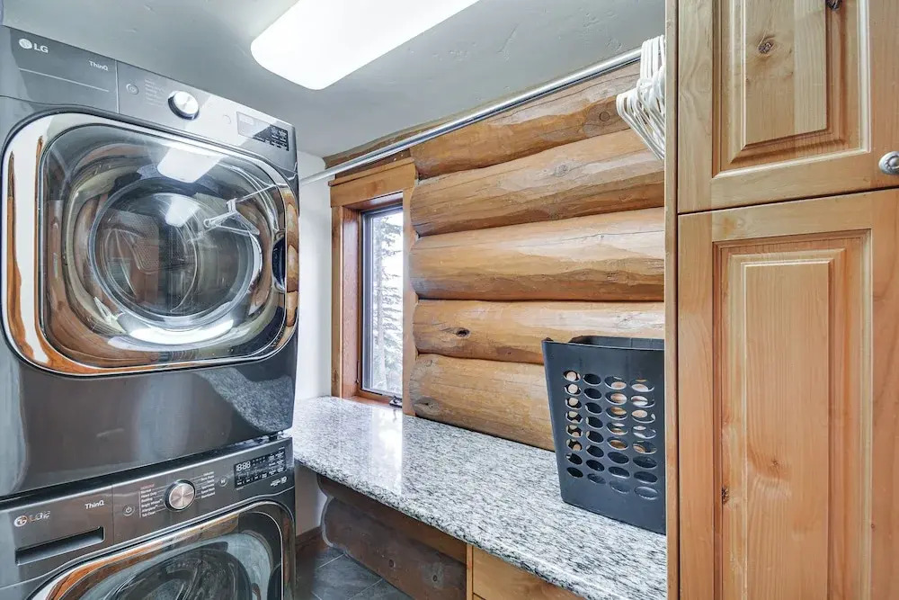 Sauna & Hot Tub: Mtn-view Retreat in Silverthorne!