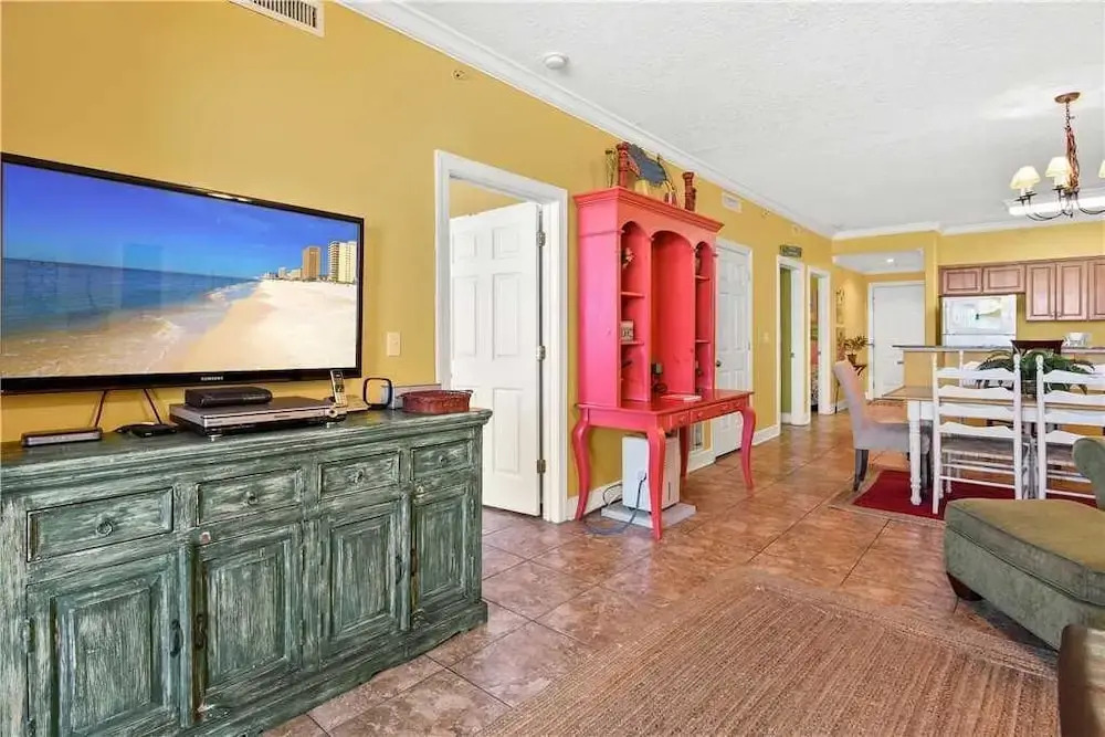 Twin Palms 401 - Two Bedroom Condo