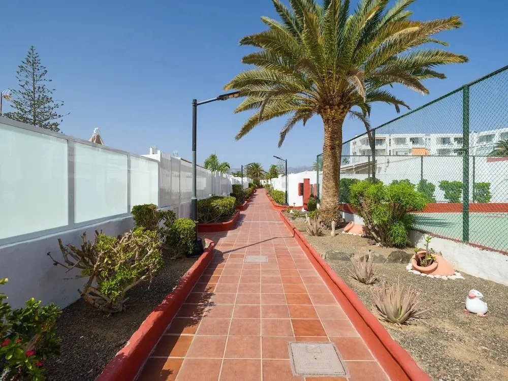 Bungalow in Maspalomas Near Golf & Beach