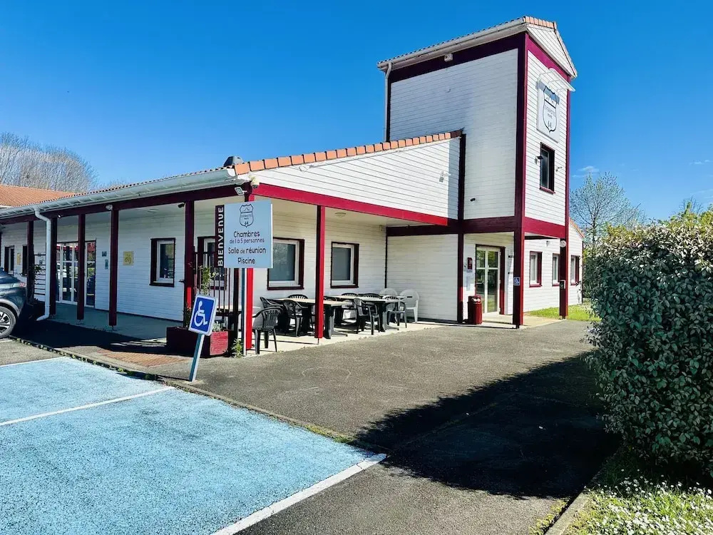 Ever Route 64 Brit Hotel Tarbes Ibos