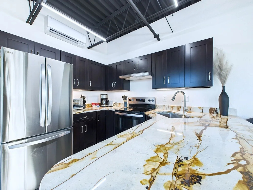 Rocket Launch View Loft Near Beach Port-unit 209