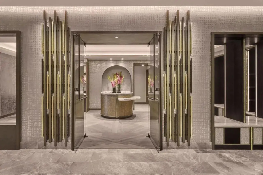 The St. Regis Chicago