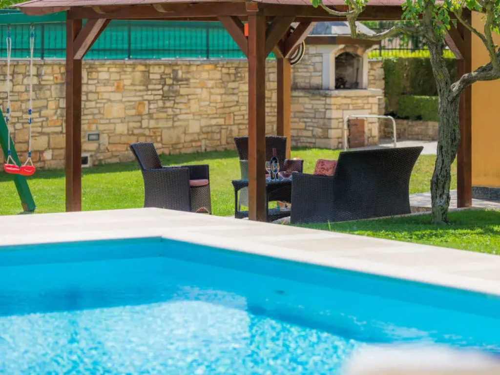 Holiday Home Nikolina by Interhome