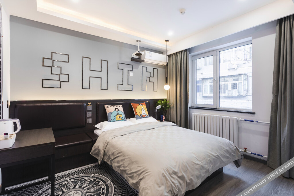 SpaceBox Hotel