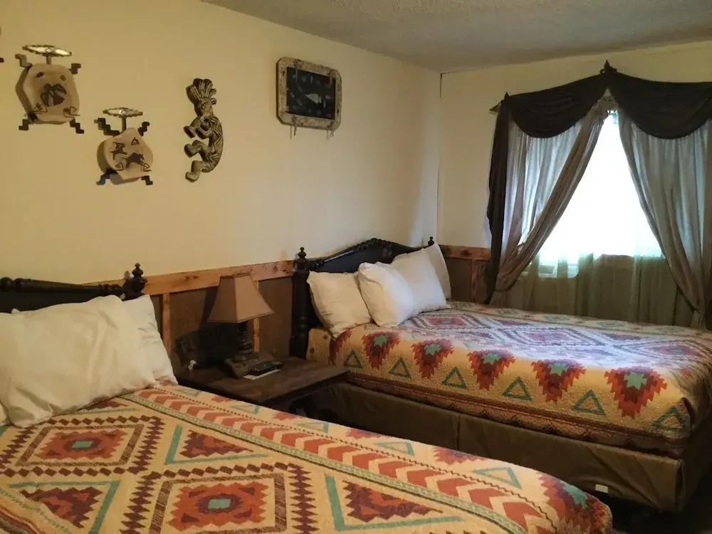 Black Bear Motel