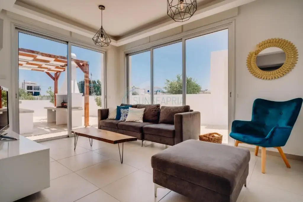 Dream 3bdr villa with private pool near the beach!