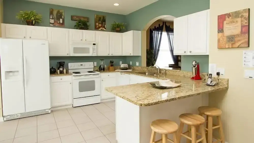 Luxurious 6 Bedroom 4 Bath Villa in Windsor Hills Resort