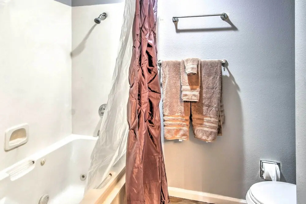 Cozy Pointe Royale Condo ~ 4 Mi to Table Rock Lake