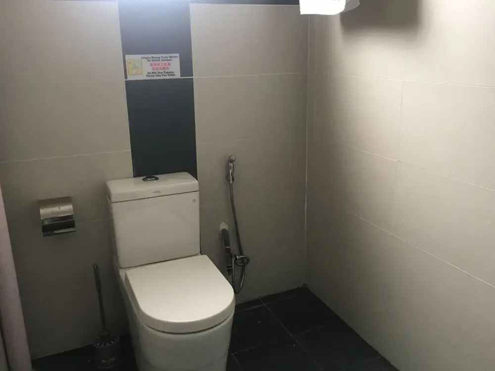 OYO 89856 MF Hotel