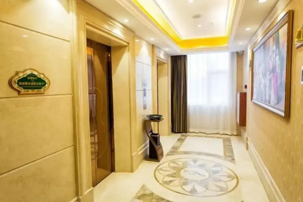 Vienna Hotel (Ji'an Railway Station)