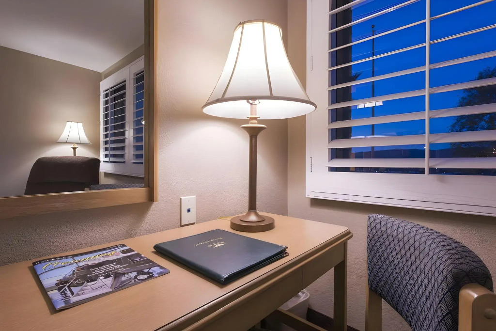 Grand Vista Hotel