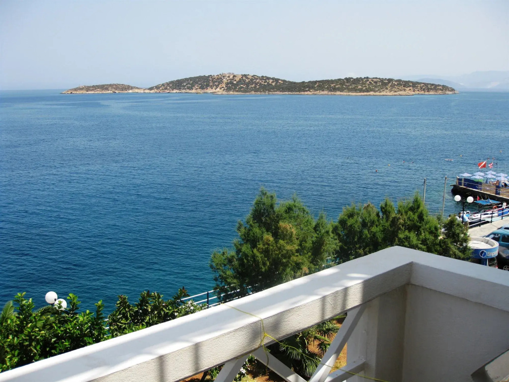 Melas Apartments