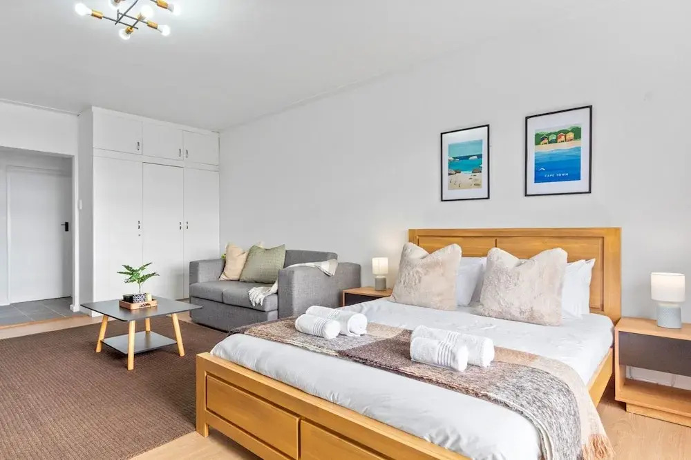 E1 Ventnor House