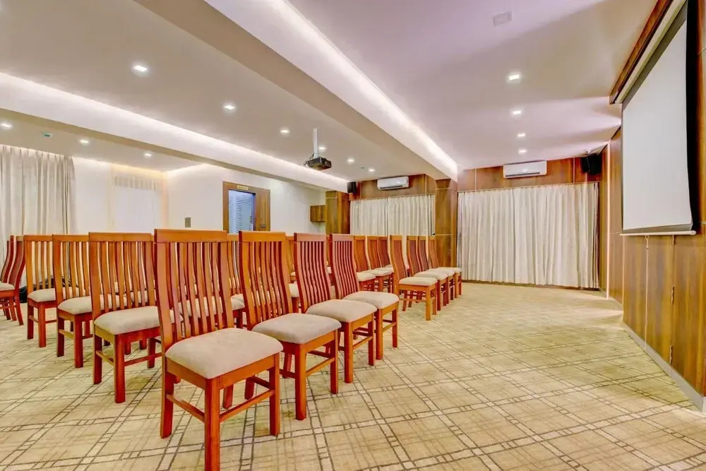 Dhruva Inn