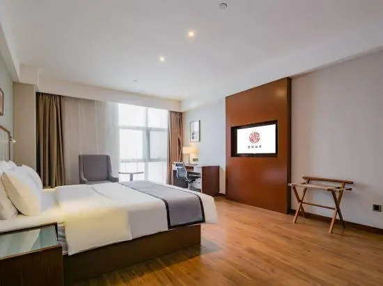 Heyi Hotel– Karamay Bairui Square Petroleum Mansion Branch