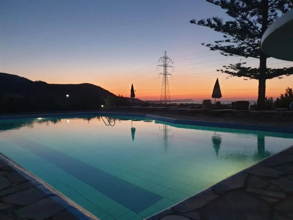 Mila Malia Suites