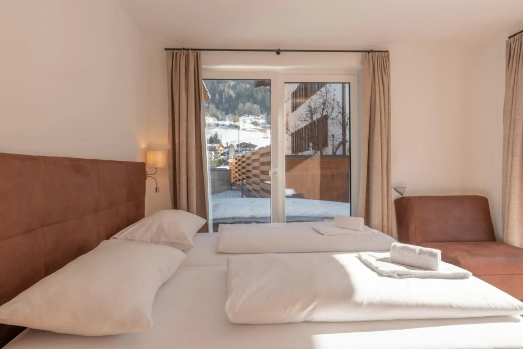 Falken Suites ONE with garden