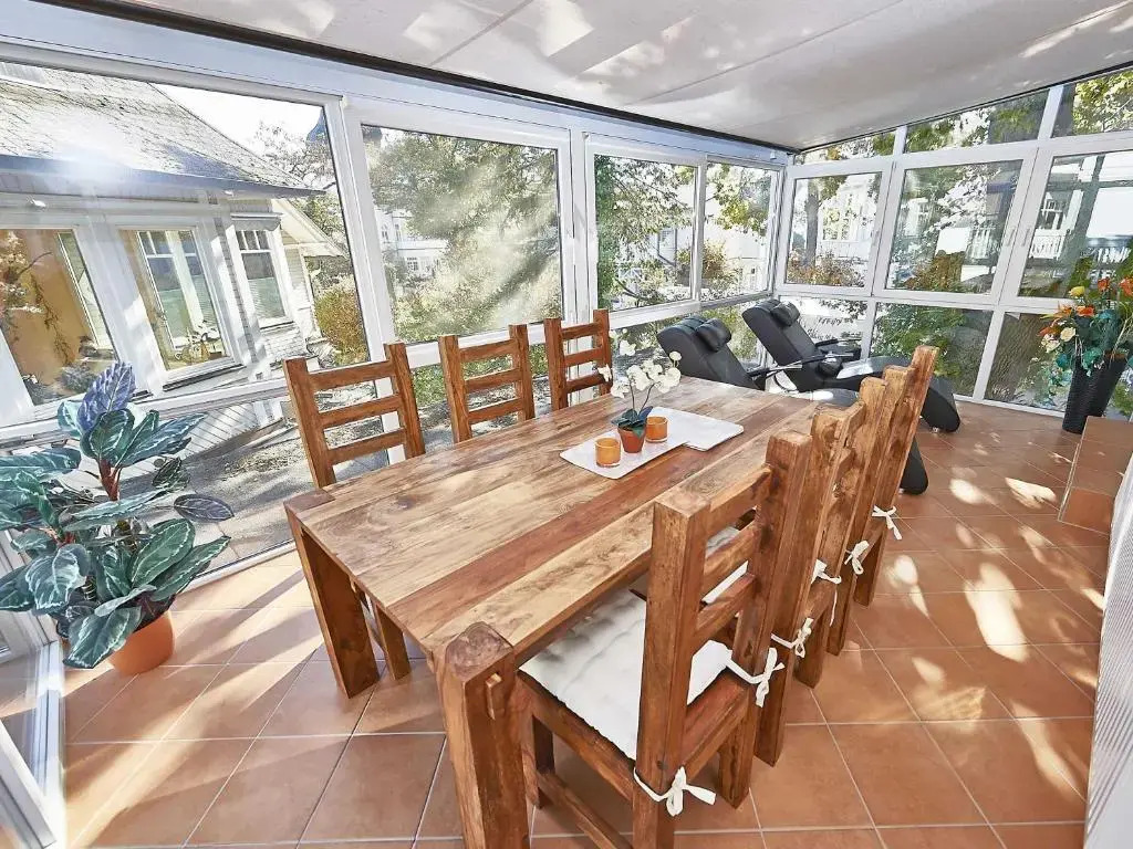 Villa Saxonia - WG 13 mit Wintergarten, strandnah