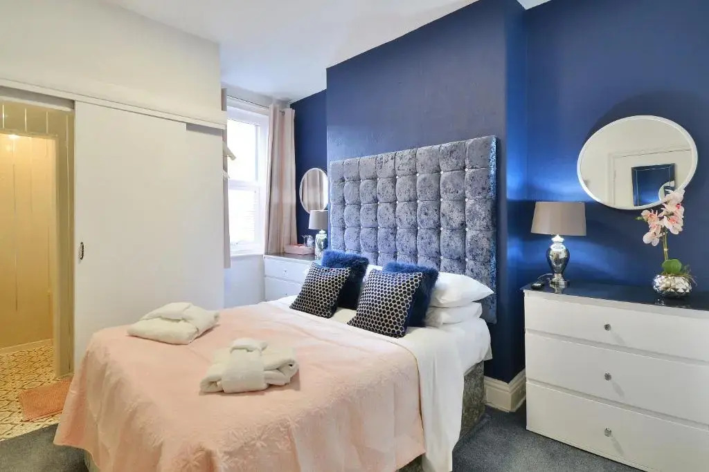 Rooms at 153 ROOM ONLY
