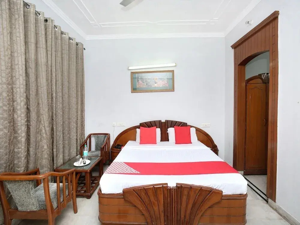 Hotel Ashish