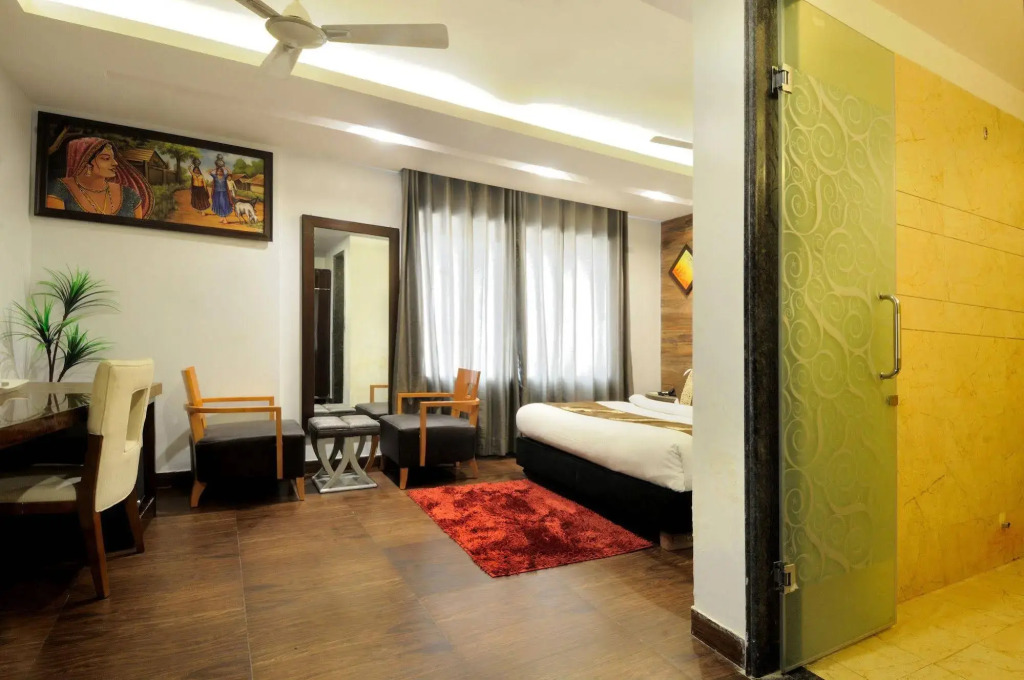 Hotel Cabana 5 Mins Walking Distance From NDLS Station