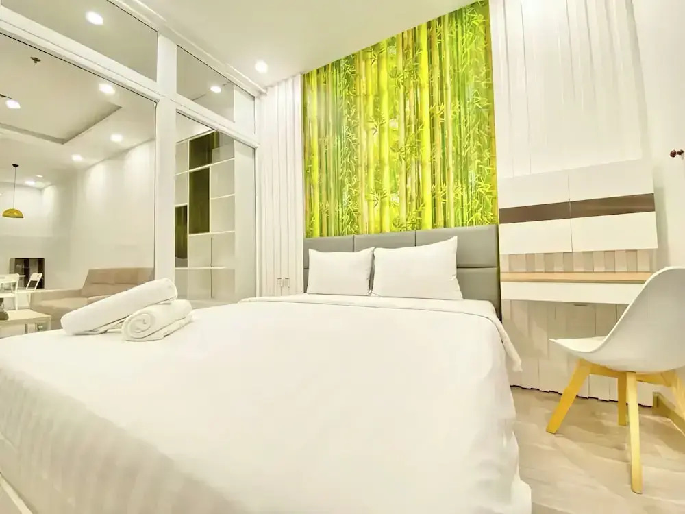 Modern Apartment - Garden Gate