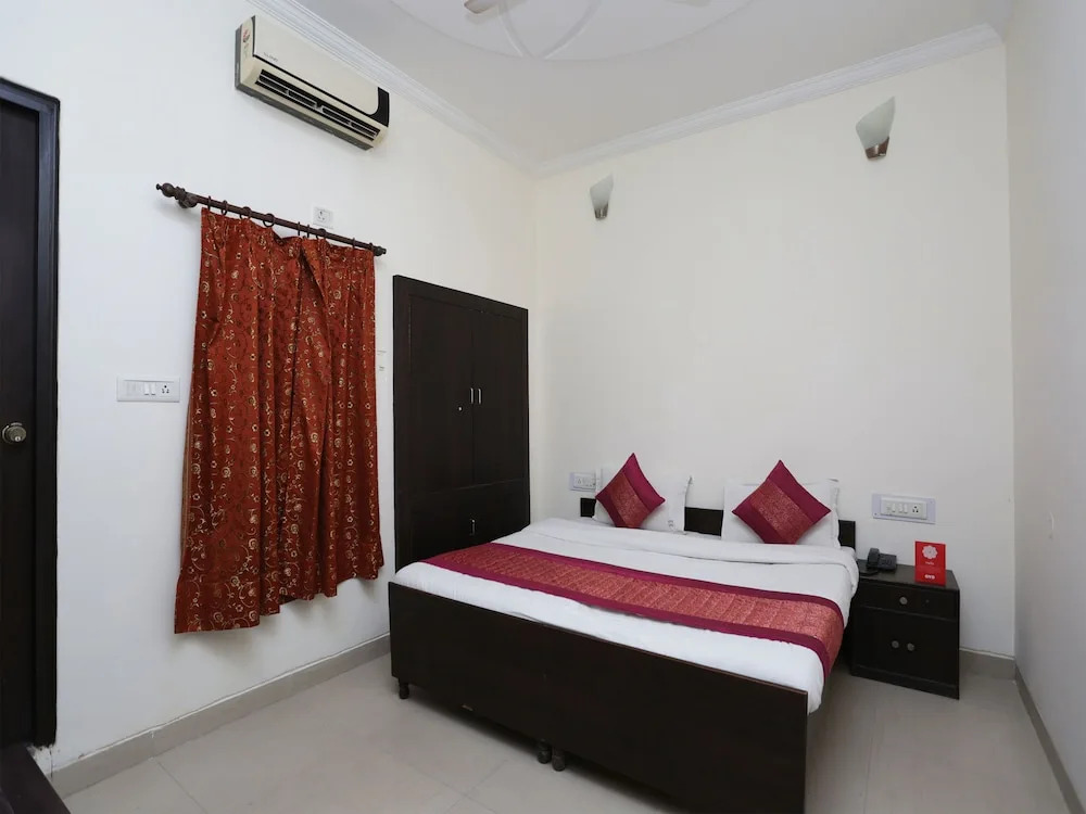 OYO 12868 Hotel City Lite