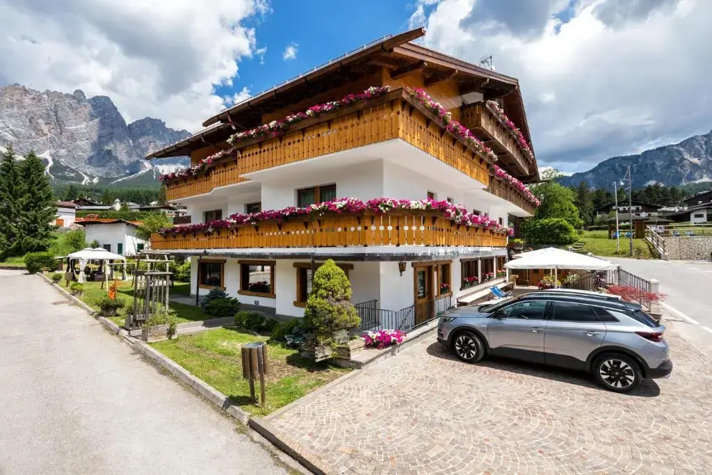 Barisetti Sport Hotel