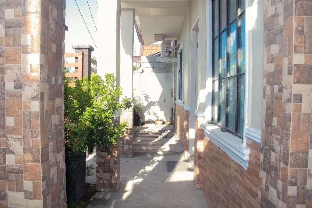 Apartment near Malls