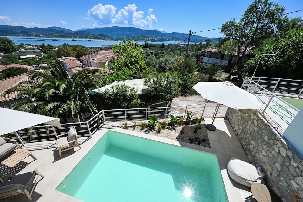 Maison D'Azur Lefkas Private Pool