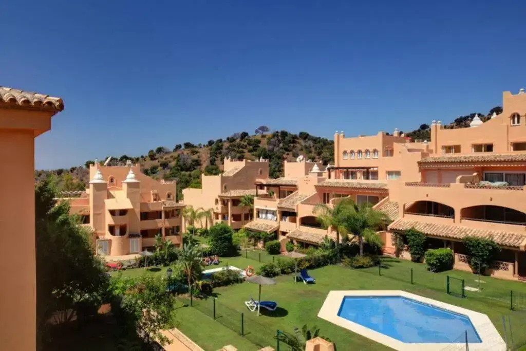 10-Fantastic Apartment in Elviria, Marbella!