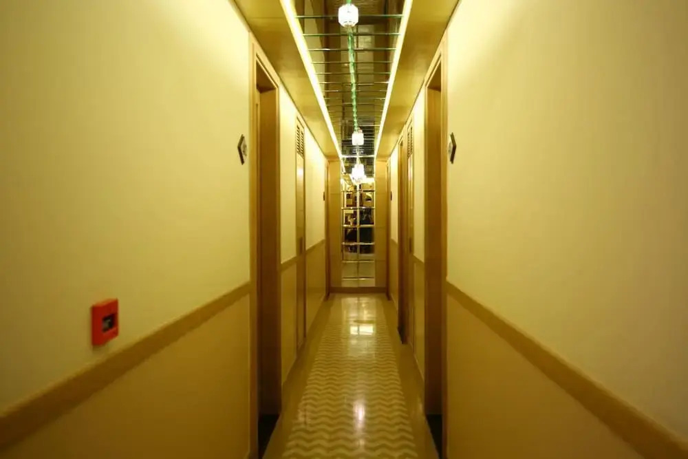 The IC's Hotel