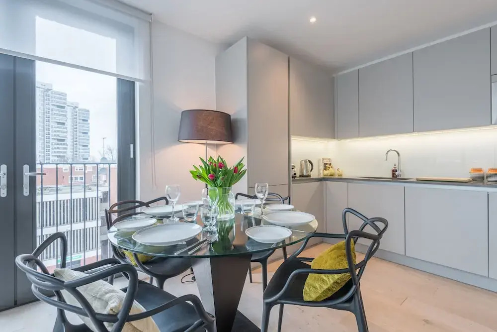 Elegant Battersea Park Home by the Thames