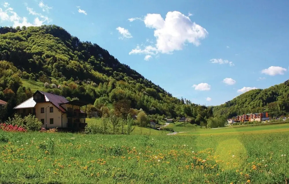 Nice Home in Lasko With Wifi and 2 Bedrooms