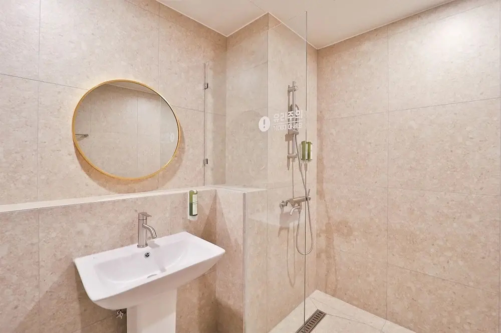 Custom Hotel