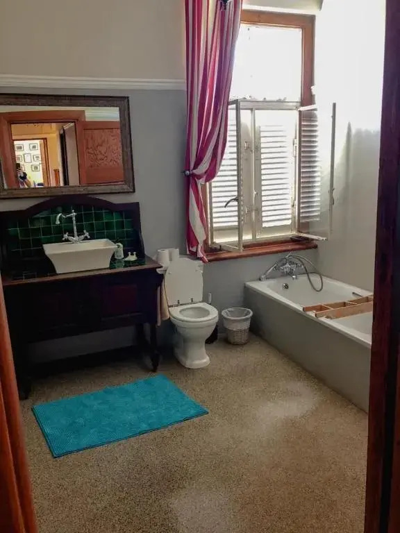Secret Palace - Large 5 bedroom Family Home
