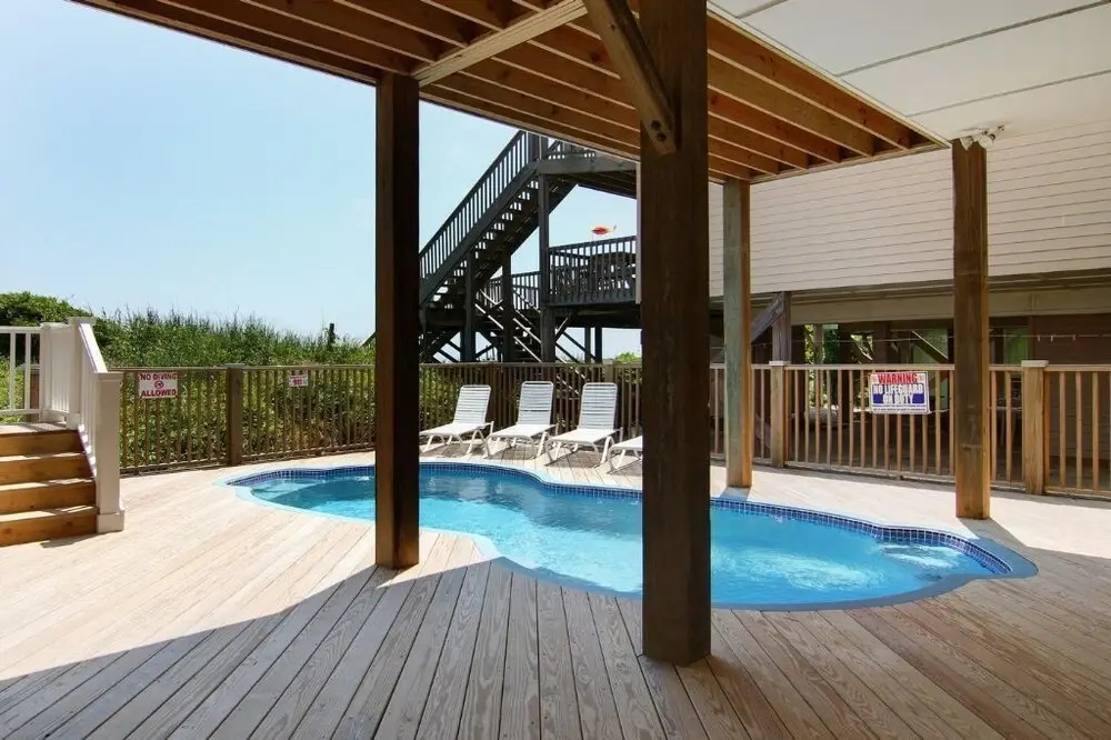 Latitudes - 5 Br Home