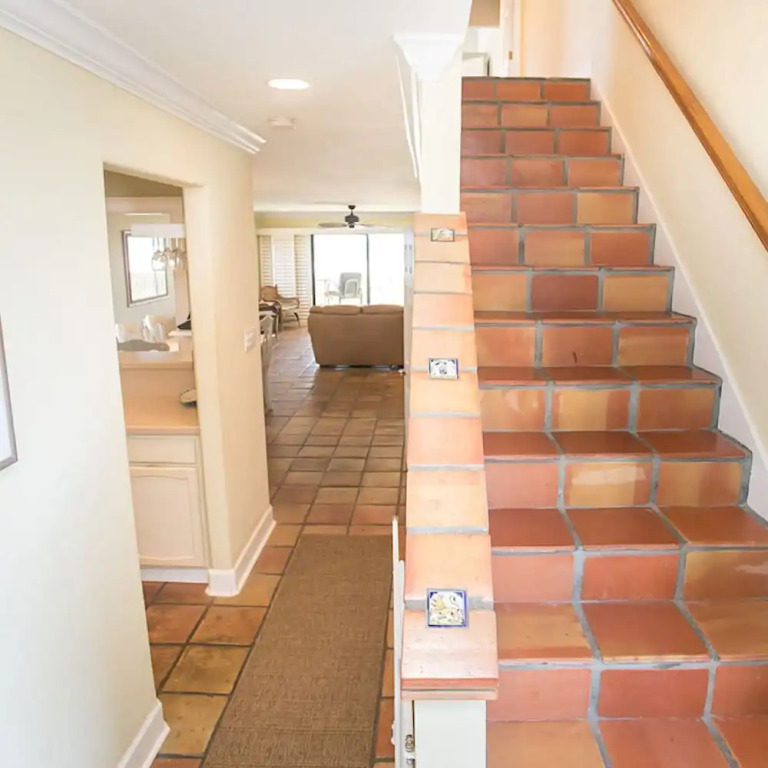 Oceanfront Serenity at Stylish Sea Haven 212