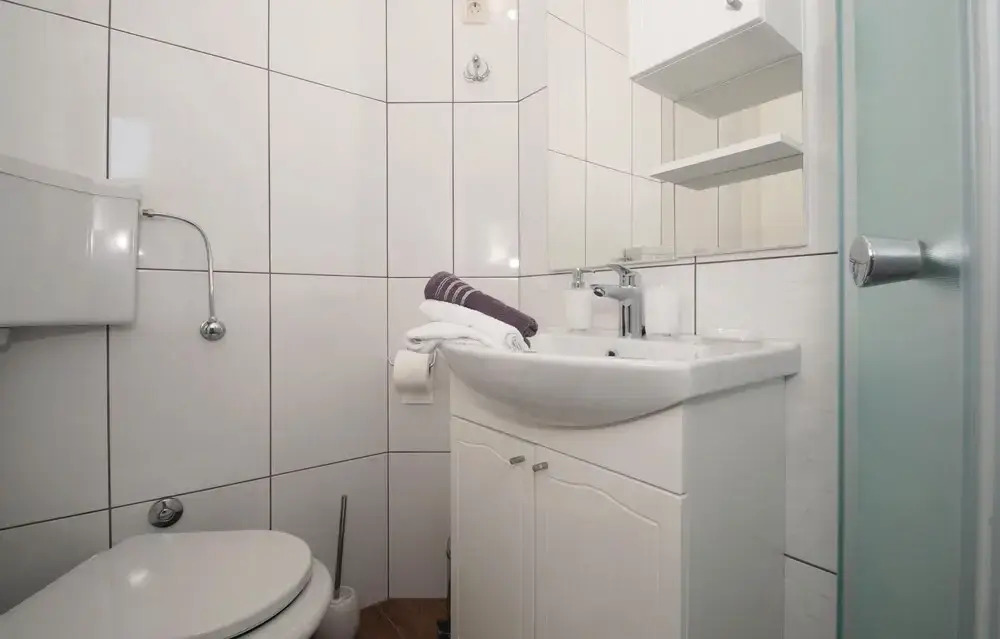 Amazing Home in Dingac-potocine With Wifi and 2 Bedrooms