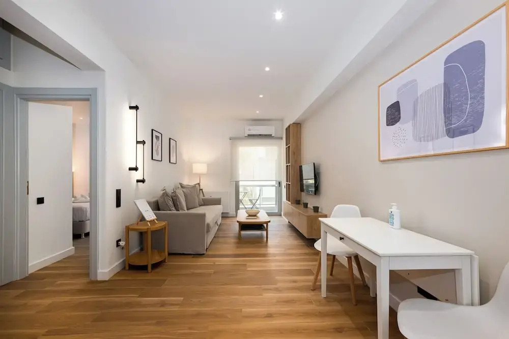 Plaka Gem in Prime Location