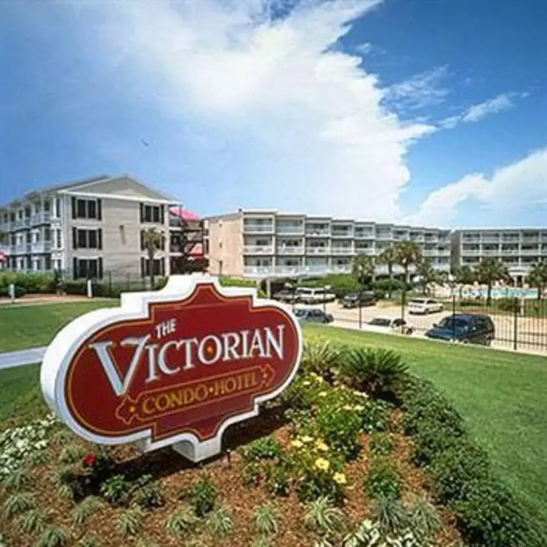 Closing Time at the Victorian