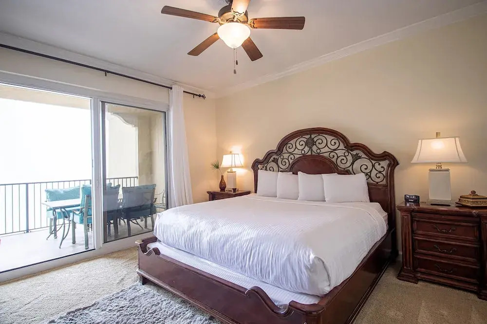 Sienna 1203 Penthouse