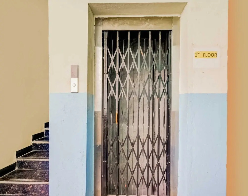 Hotel O Musarambagh Metro Station