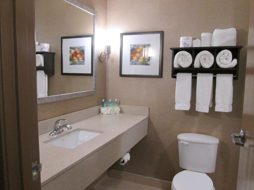 Holiday Inn Express Cloverdale - Greencastle by IHG